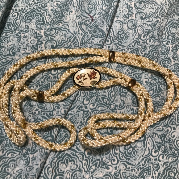 Belt - Picture 2 of 3